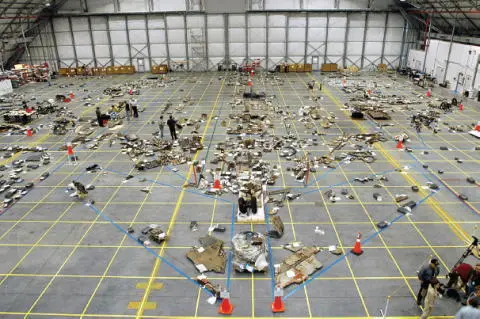 The interior of the reconstruction hangar on March 27 2003 about two months - фото 68