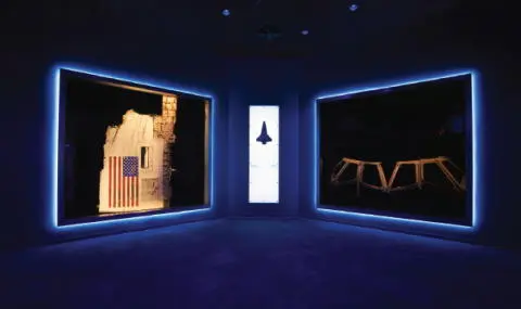 Challenger fuselage section and Columbia cockpit window frames in the Forever - фото 89