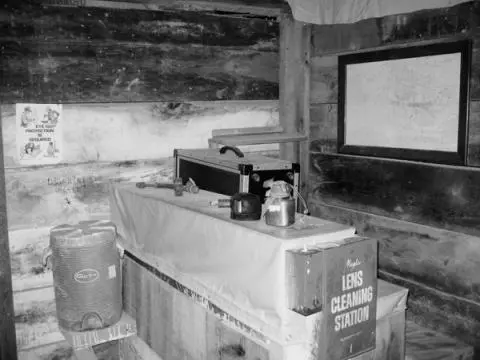 Bosses station in the lunchroom If they werent wandering around the mine - фото 13