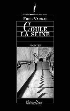 Fred Vargas Coule La Seine обложка книги