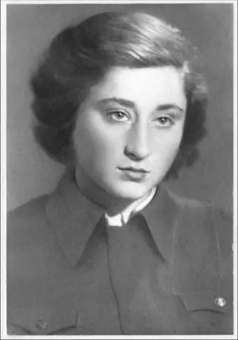 Yelena Rzhevskaya photographed at GHQ on 29 January 1942 Yelena Rzhevskaya - фото 3