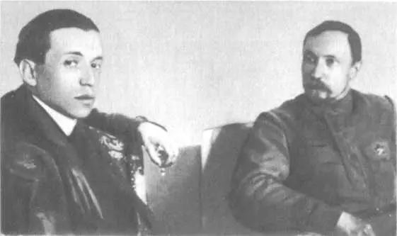 Н И Подвойский и венгерский коммунист Тибор Самуэли 1919 г Активные - фото 13