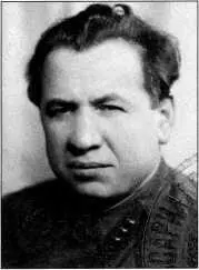 Заместитель наркома внутренних дел СССР комиссар госбезопасности III ранга СН - фото 17