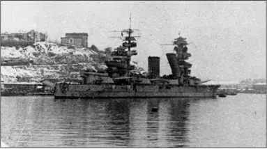 Линейный корабль Парижская Коммуна в Южной бухте Севастополя зима 194142 г - фото 26