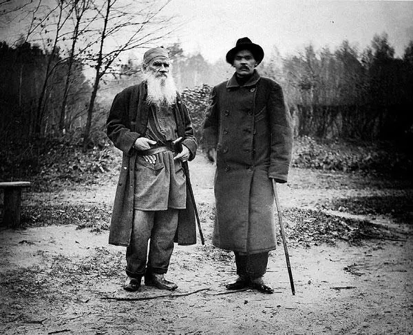 Лев Толстой и Горький Ясная Поляна 1900 г Фото С А Толстой С Леонидом - фото 17