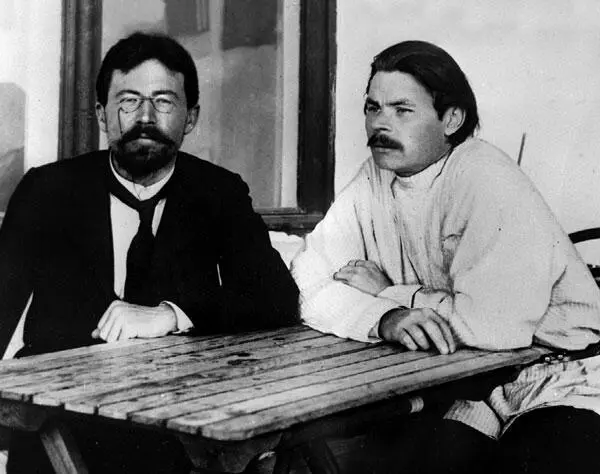 Чехов и Горький в Ялте 1898 г Оба драматурга с артистами Московского - фото 19