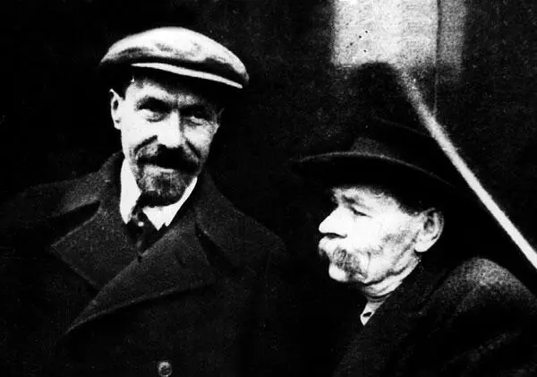 Горький и А И Рыков Москва 1932 г П П Крючков Горький и Генрих Ягода - фото 55
