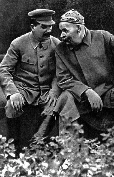 Сталин и Горький Беседа на двоих Горький с сыном невесткой и лагерным - фото 57