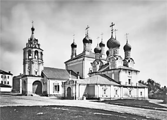 После 1812 года монастырь упразднен На его месте находятся три приходские - фото 50