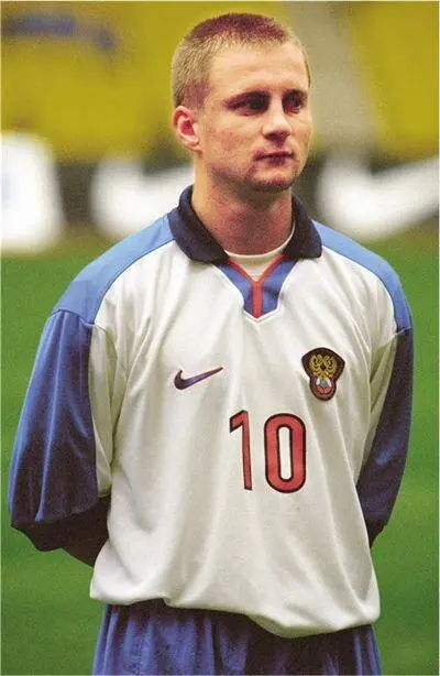 Сборная России 2000 г Детская команда Ижорец мне 10 лет 1985 г Финал - фото 1