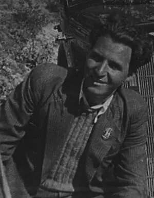 В Ялте 1939 С женой Евгенией Ласкиной мама сына Алексея 1939 С - фото 8
