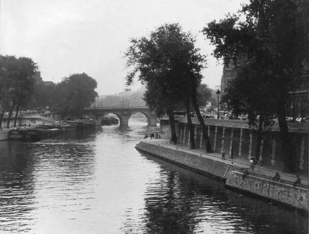 Pont Neuf со стороны моста СенМишель Pont Neuf со стороны набережной - фото 33