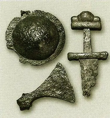 Боевой топор меч и умбон щита времен великого князя Святослава Южное - фото 23