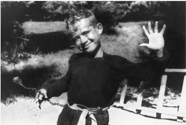 Танец Чёрт и Солоха пионерский лагерь Руза 1954 г Сергей 15 лет 1956 - фото 16