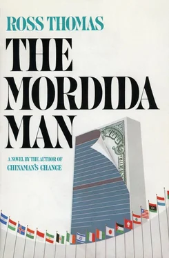 Росс Томас The Mordida Man обложка книги