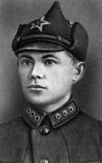 Командир роты Н Ф Ватутин Город Чугуев 1925 г Н Ф Ватутин с женой - фото 16