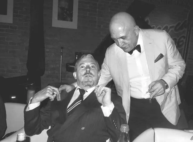 ВНАЧАЛЕ И ПОТОМ АНДРЕЙ МАКАРЕВИЧ и МИХАИЛ МЕРКУЛОВ А случился в конце 70х - фото 45