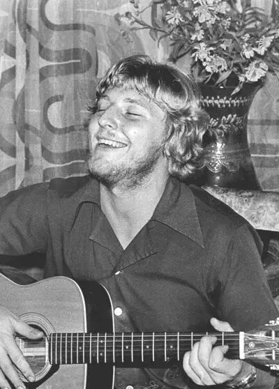 ВНАЧАЛЕ И ПОТОМ СЕРГЕЙ МИРОВ Должен признаться что над Шанхайблюзом в - фото 136