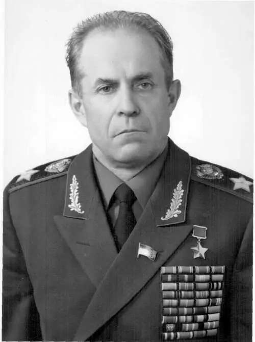 Советник Президента СССР по военным вопросам Маршал Советского Союза С Ф - фото 37