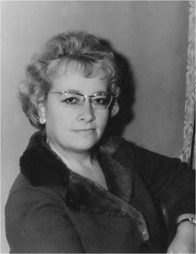 Мама Нина Андреевна 1960е гг Автор неизвестен Фото из архива В Давыдова - фото 3