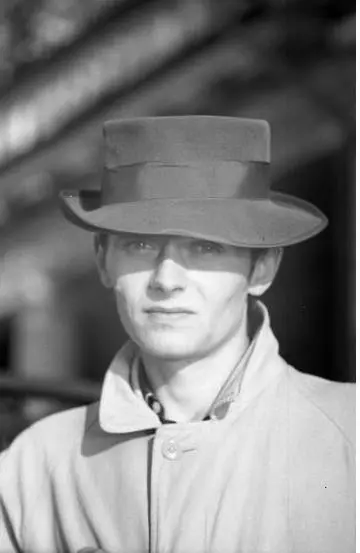 1971 Л Богданов Печать с негатива 1971 Лампа на спуске у Академии - фото 14