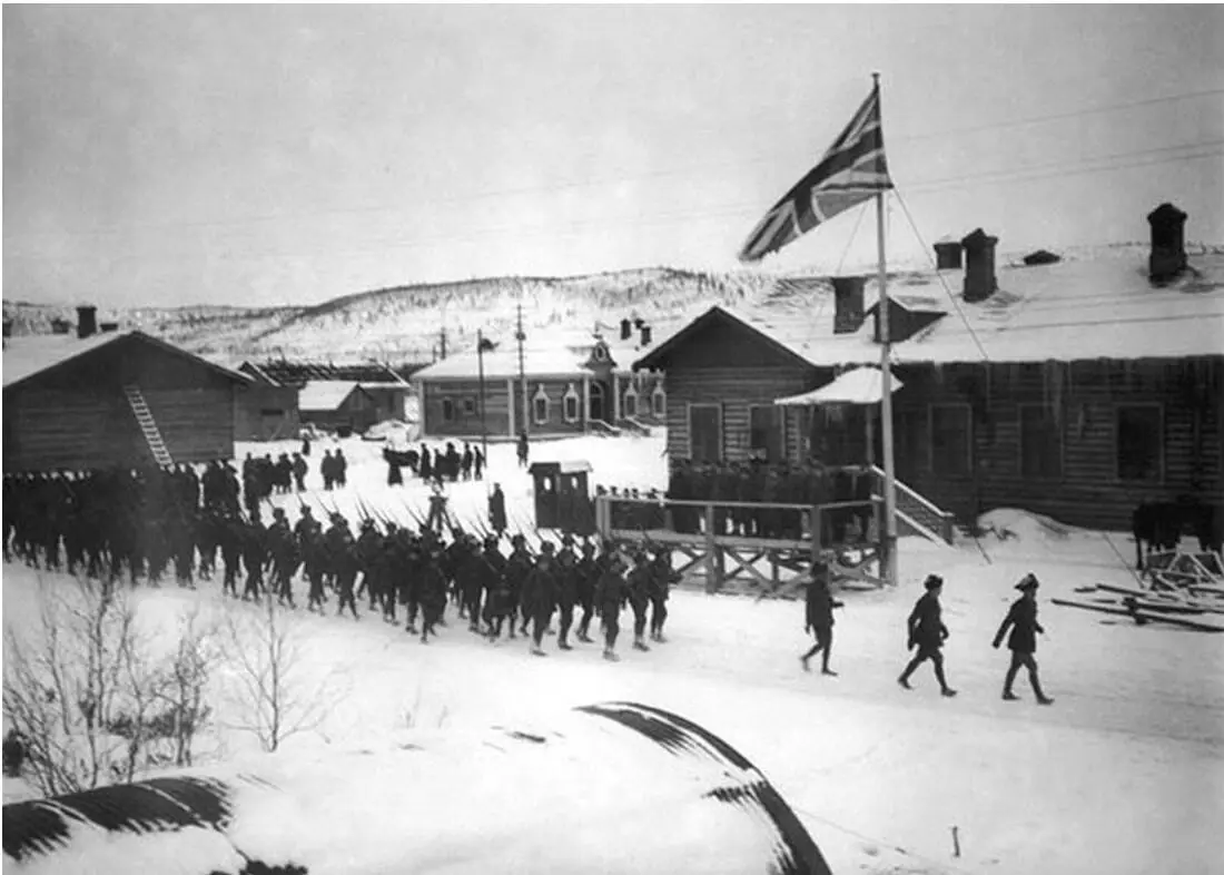 Парад англичан в Мурманске Россия ноябрь 1918 г Разрушение СССР как формы - фото 4