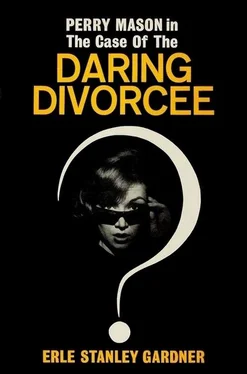 Эрл Гарднер The Case of the Daring Divorcee обложка книги