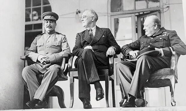 Иосиф Сталин Франклин Рузвельт Уинстон Черчилль Тегеранская конференция 28 - фото 6