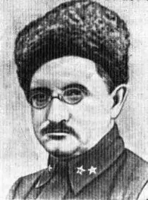 И Е Петров А это вы В чем дело Докладываю Он угрюмо смотрит на меня и - фото 2