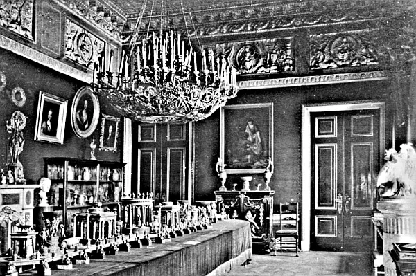 Серебряная столовая Античная В 1923 году в издательстве БрокгаузЕфрон - фото 73