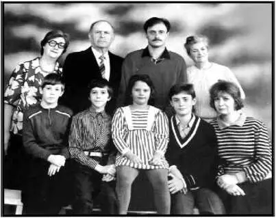 Петр Рабцевич с семьей Киев фото из семейного архива Рабцевичей Евгений - фото 28