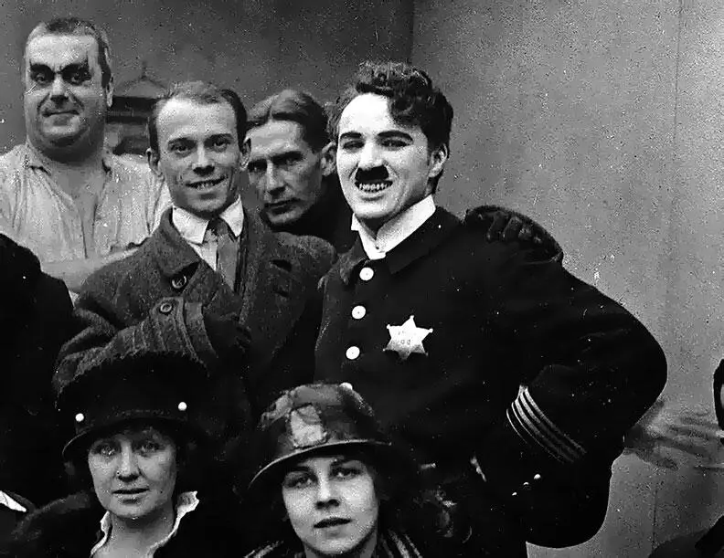 Вацлав Нижинский посещал киностудию Чаплина в декабре 1916 г Чаплин и Эрик - фото 17