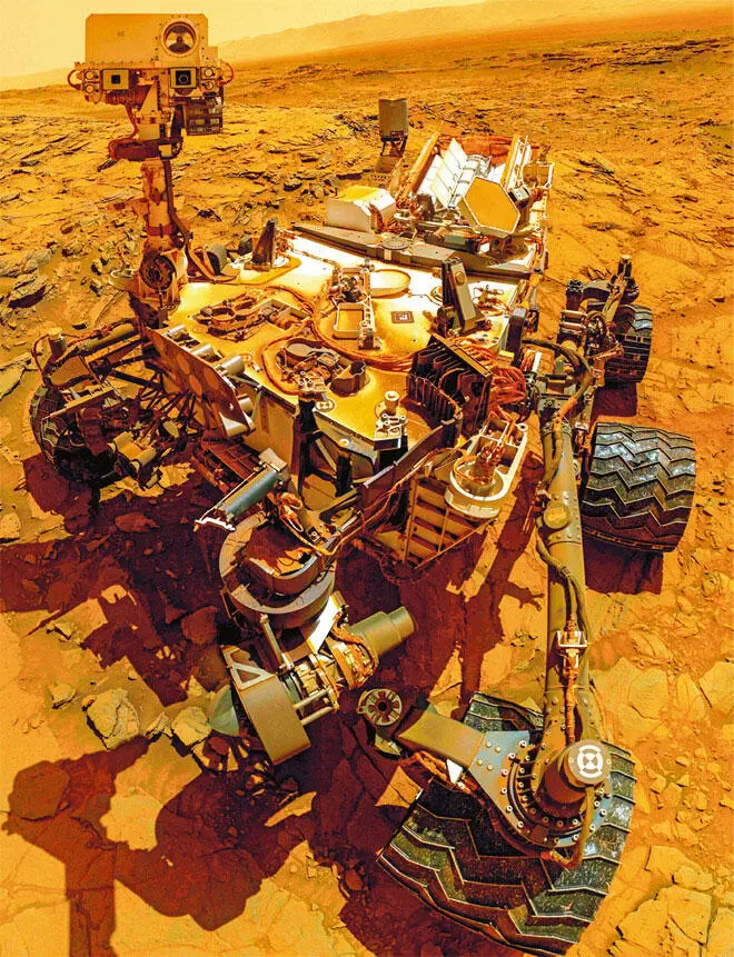 Автопортрет Curiosity снятый у подножия марсианской горы Эолида 6 октября - фото 94