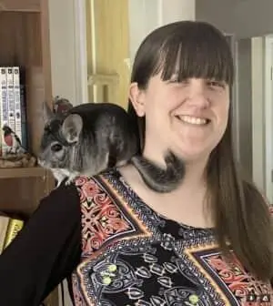 Jennifer Jenn is 31 and loves telling stories with a touch of faith and the - фото 22