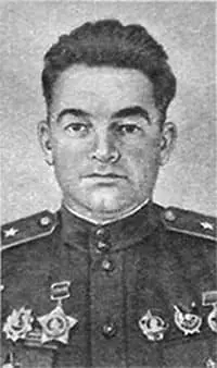 В Я Колпакчи Группа участников совещания боевого актива 383й стрелковой - фото 5