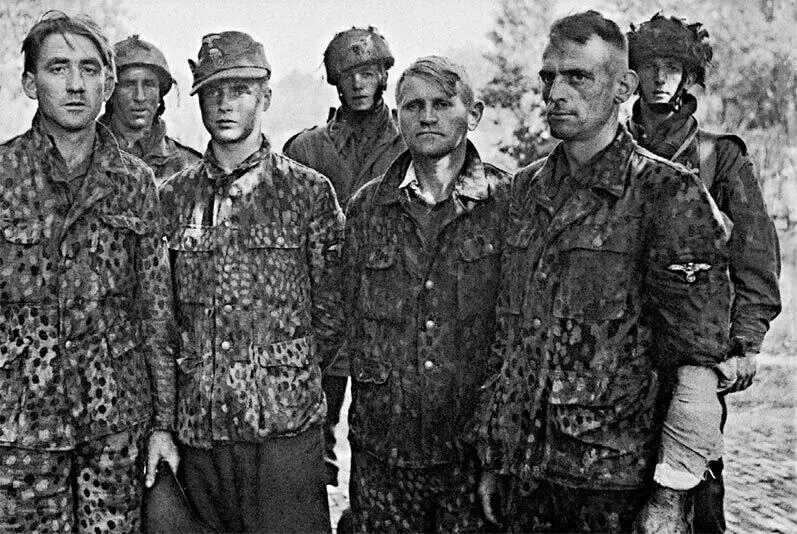 28 Пленные эсэсовцы захваченные британской 1й воздушнодесантной дивизией - фото 45