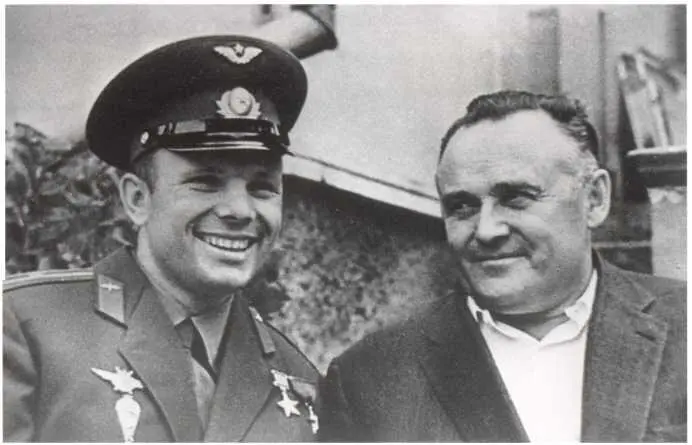 Юрій Гагарін і Сергій Корольов у Сочі 1961 рік 2 Британський дипломат - фото 50