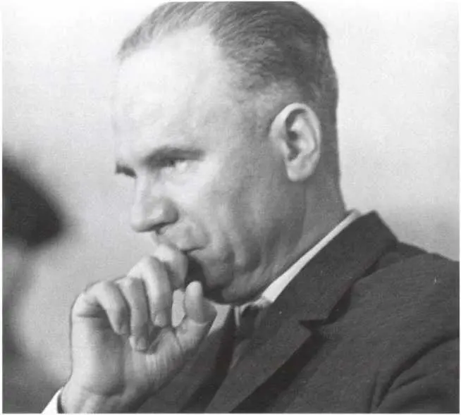Вдивіться в це обличчя В 1963 році відразу після процесу широким народним - фото 137