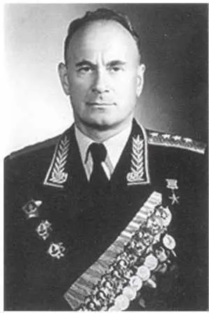 Генерал армії СЄРОВ ІВАН ОЛЕКСАНДРОВИЧ 19051990Служив у артилерії В ході - фото 22