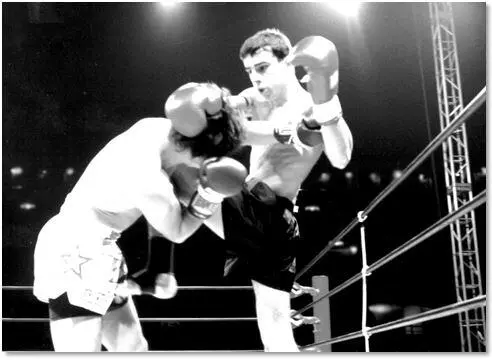 2001 г Япония SWA boxing В атаке Арслан М16 Магомедов Махачкала Арслан - фото 85
