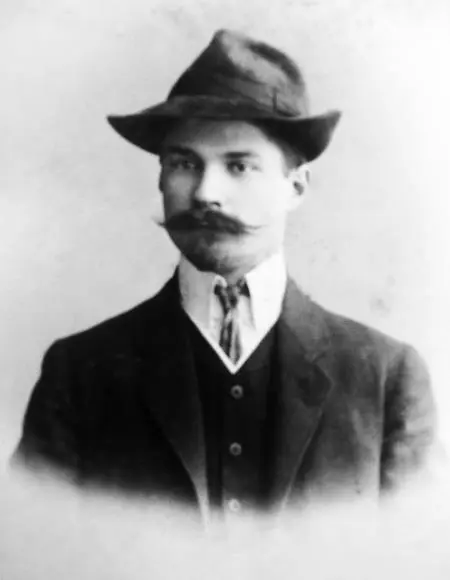 Замятин в СанктПетербурге приблизительно 1910 год BDIC Collection Е - фото 10