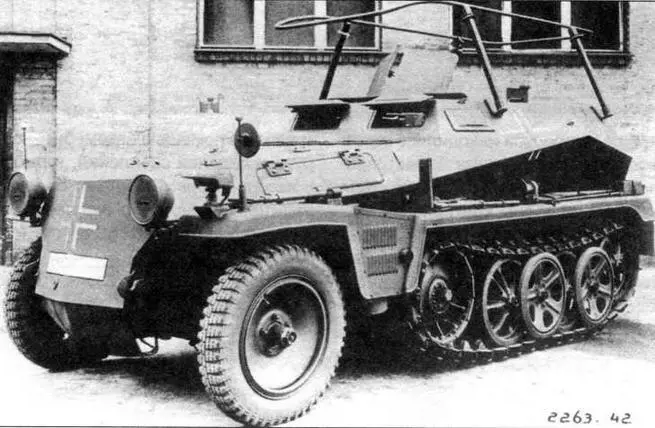 Машина связи SdKfz2503 IVAlt Боевое отделение машины связи SdKfz2503 с - фото 16