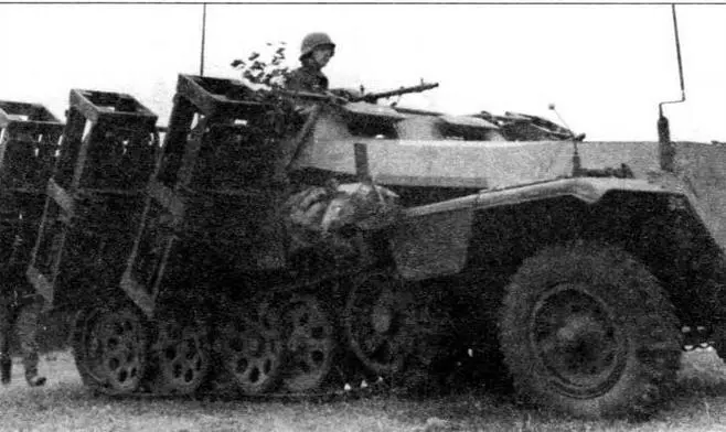 Бронетранспортер SdKfz251 AusfC оборудованный деревянными контейнерами для - фото 56