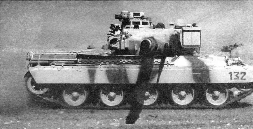 АМХ30В2 во время боевых действий Операция Буря в пустыне 1991 год - фото 34