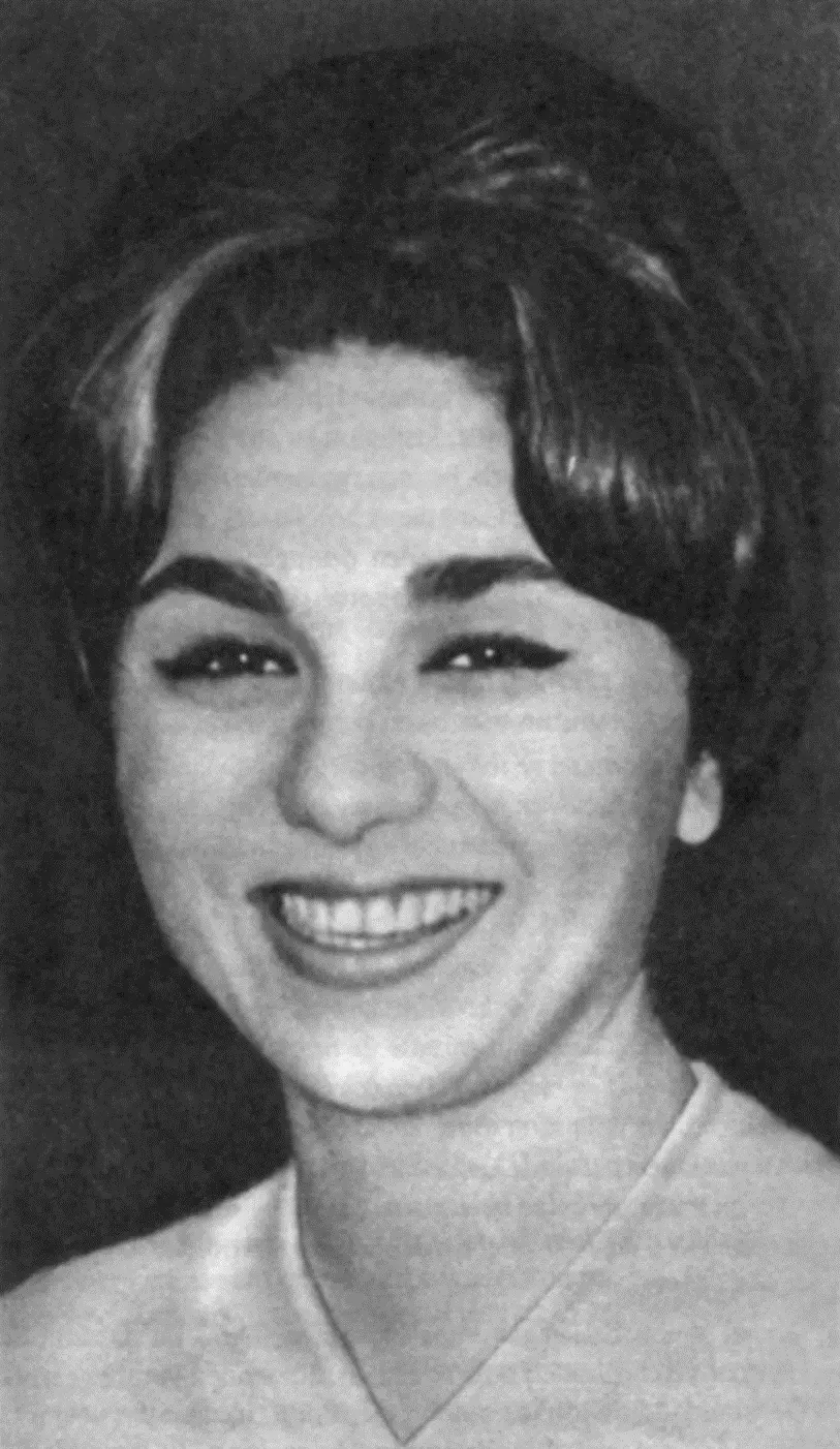Fərəh Pəhləvi 1959 I Körpəliyimə aid ilk xatirələrimin şahidi xoşbəxtlikdən - фото 3