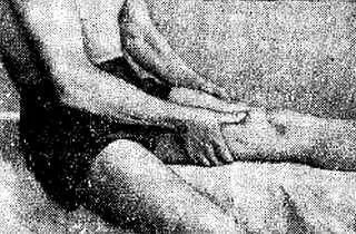 Рис 112 Длинное разминание верхней части бедра Рис 113 Выжимание с - фото 109