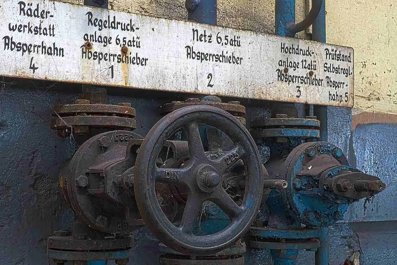 Рисунок 174 7ка Денариев Краны задвижки регуляторы давления запорная - фото 61