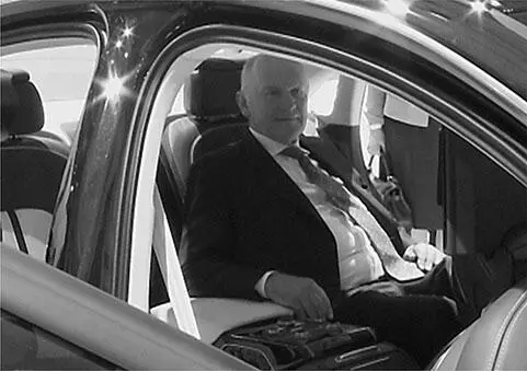 Горизонтальное положение автомобильный фанат Пиех тестирует бизнескласс в - фото 4