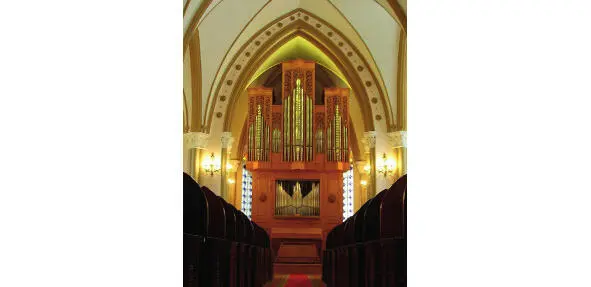 Organ hall in the church Nearby to the Savior Church where weddings are often - фото 23