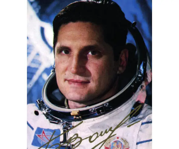 Cosmonaut BV Volynov Irkutsk is a truly amazing place on the map of the - фото 32